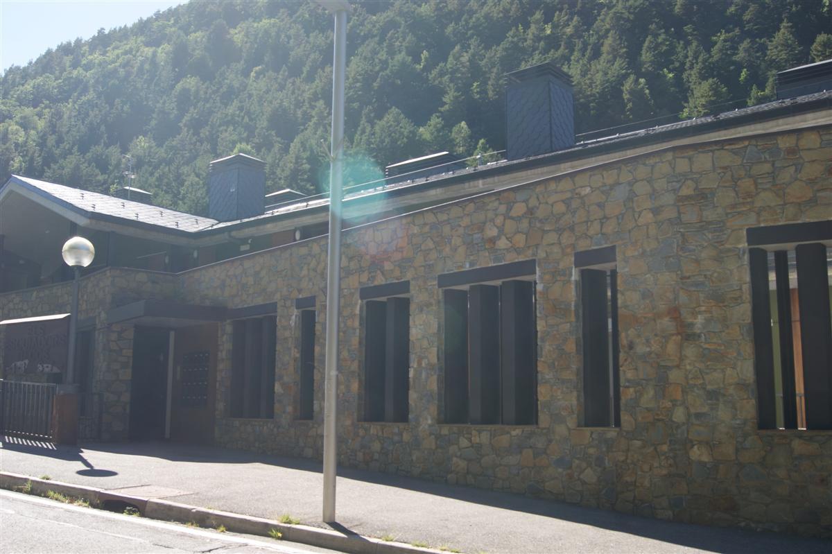 Apartaments Els Esquiadors Llorts Exteriör bild