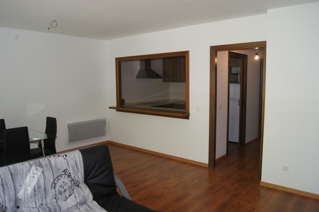 Apartaments Els Esquiadors Llorts Exteriör bild